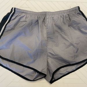 Nike womens tempo shorts xl